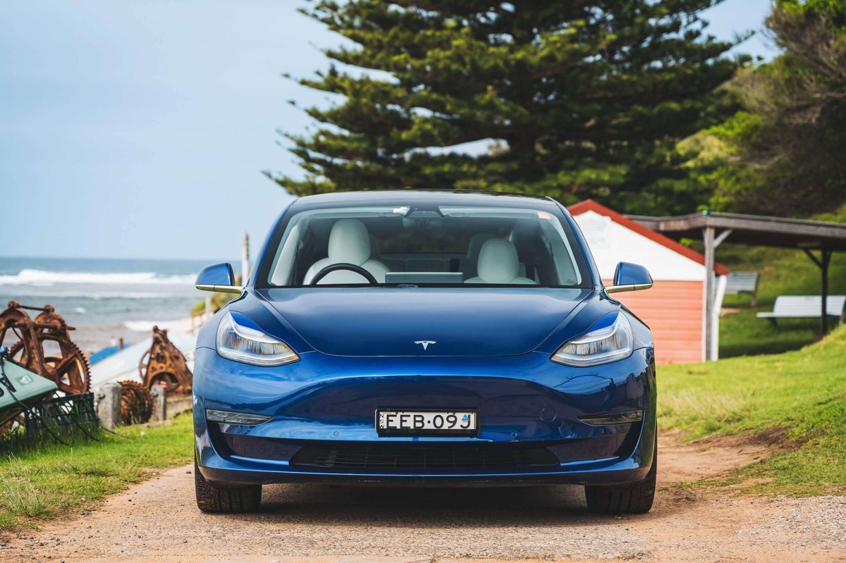 Blue 2023 Tesla Model 3